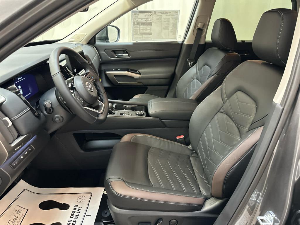 new 2025 Nissan Pathfinder car, priced at $50,268