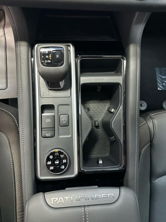 new 2025 Nissan Pathfinder car, priced at $46,631