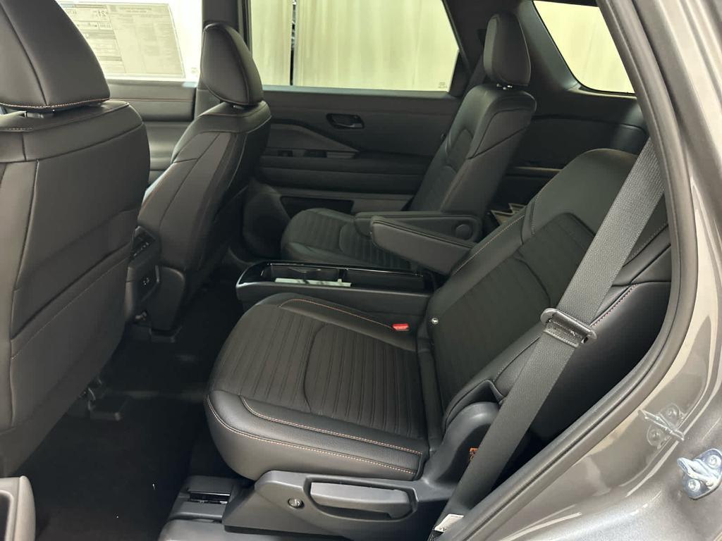 new 2025 Nissan Pathfinder car, priced at $43,678