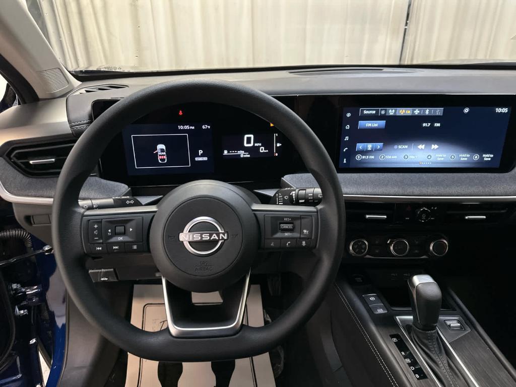 new 2025 Nissan Kicks car, priced at $27,221