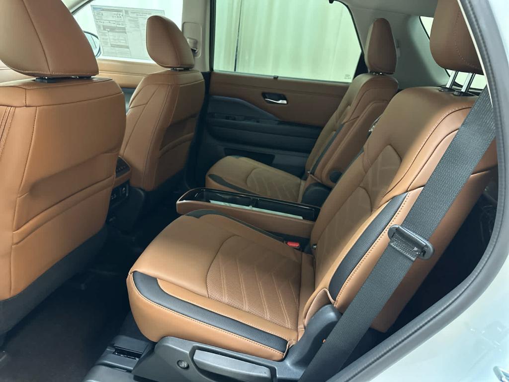 new 2025 Nissan Pathfinder car, priced at $52,208