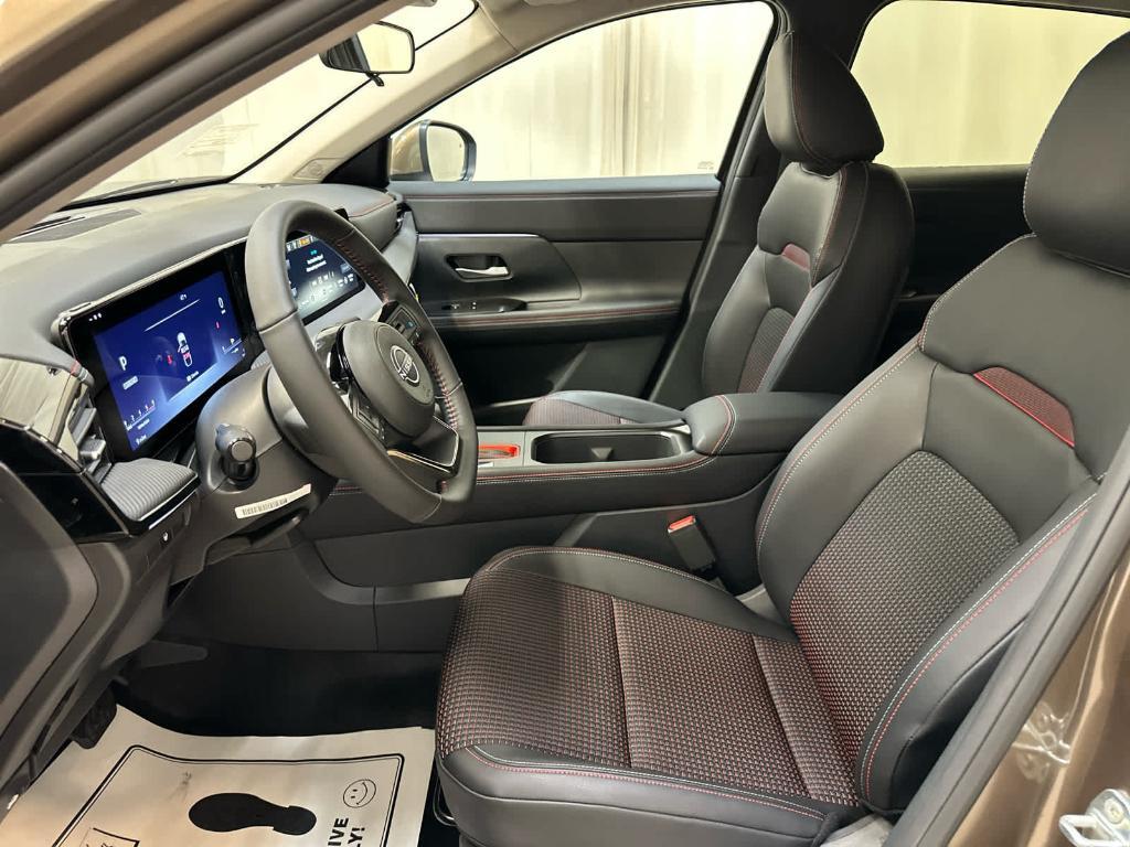 new 2025 Nissan Kicks car, priced at $29,530