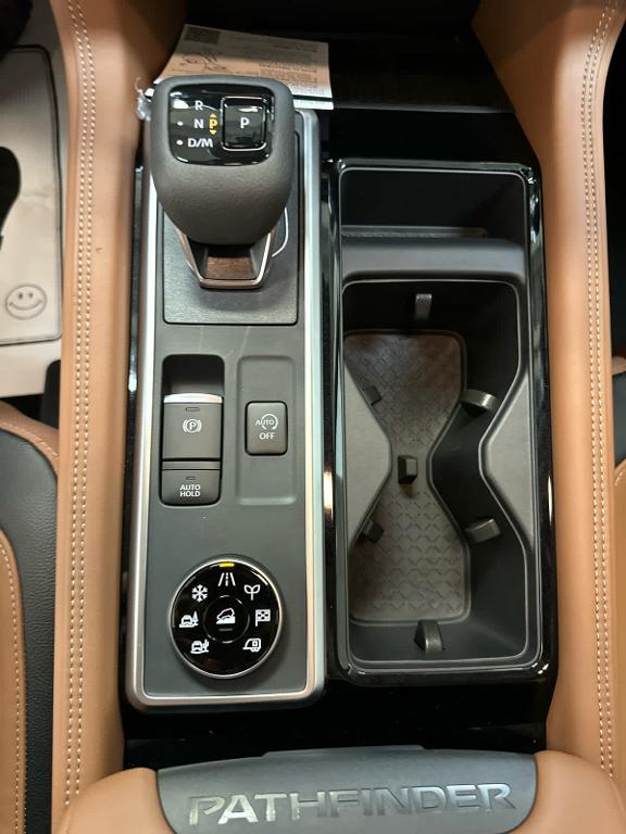 new 2025 Nissan Pathfinder car, priced at $50,622