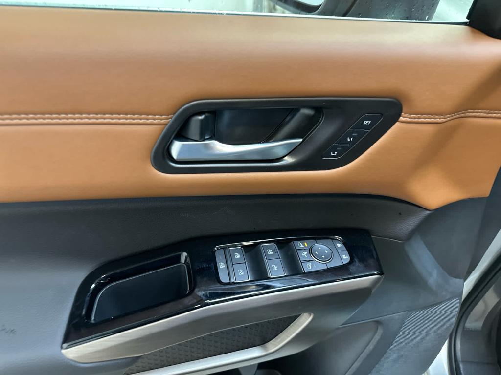 new 2025 Nissan Pathfinder car, priced at $50,622