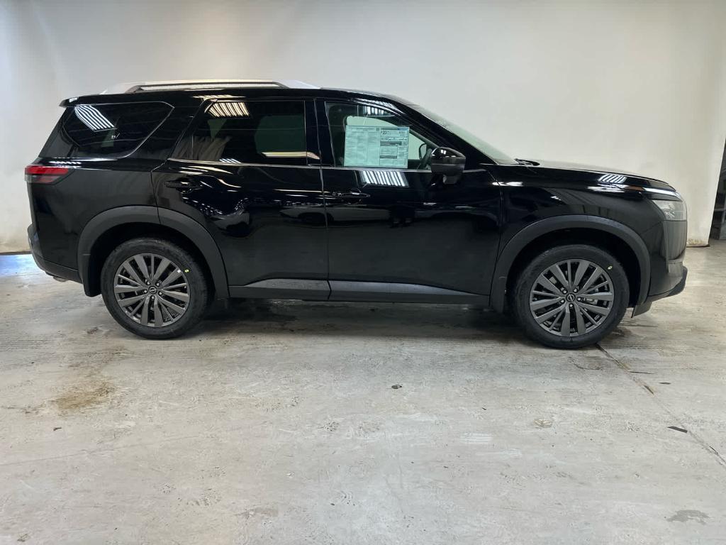 new 2025 Nissan Pathfinder car, priced at $46,586