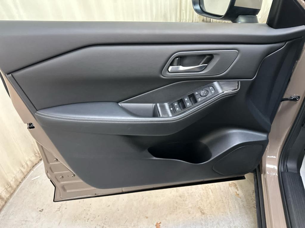 used 2024 Nissan Rogue car, priced at $28,457