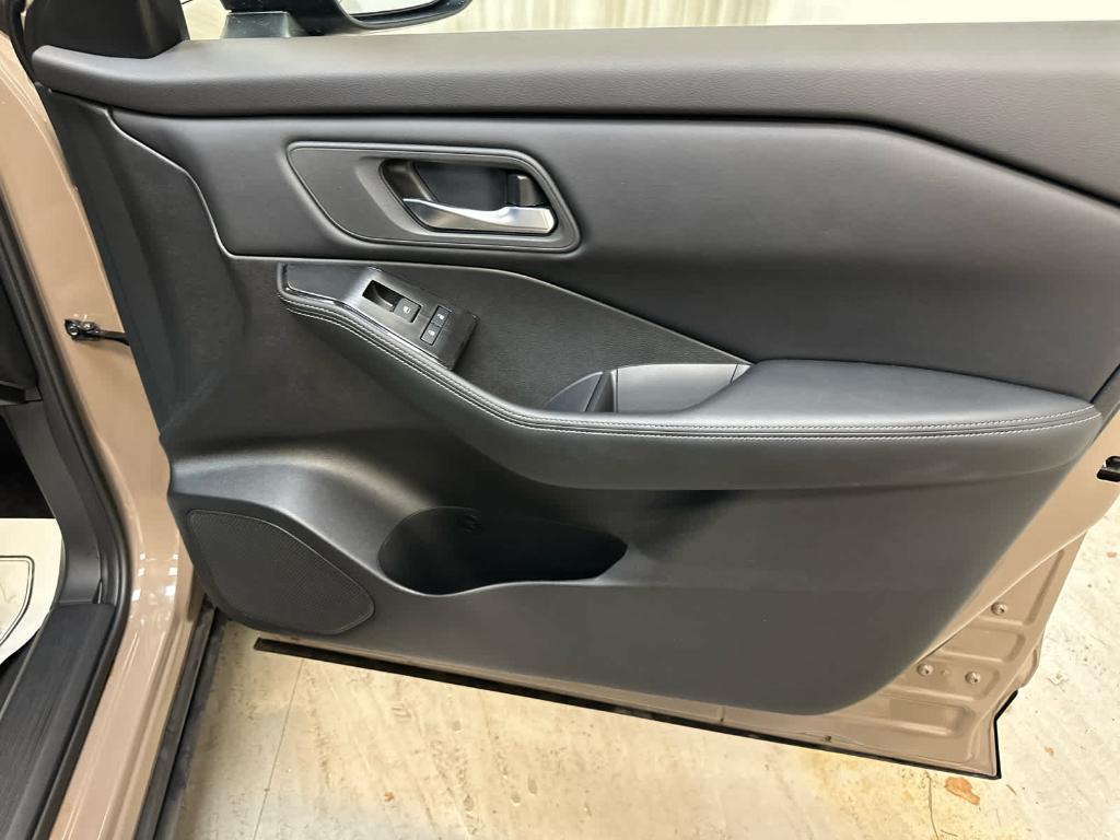 used 2024 Nissan Rogue car, priced at $28,457