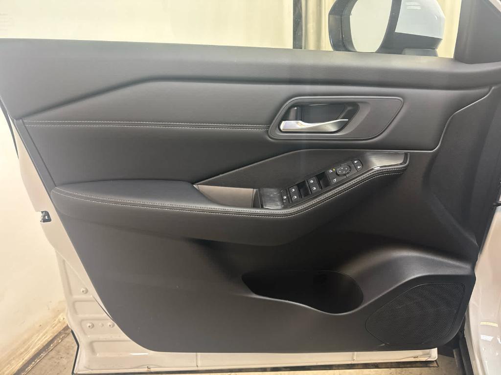 new 2025 Nissan Rogue car, priced at $37,065
