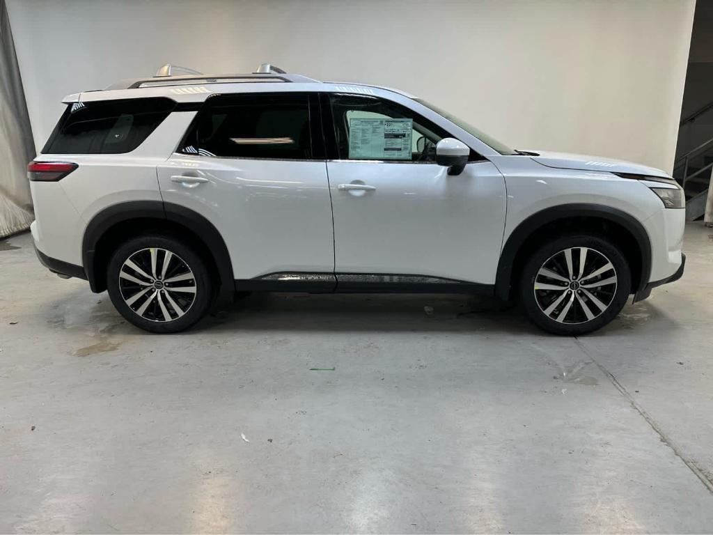 new 2025 Nissan Pathfinder car, priced at $54,010