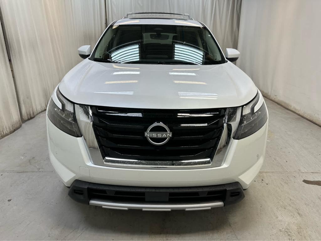 new 2025 Nissan Pathfinder car, priced at $54,010