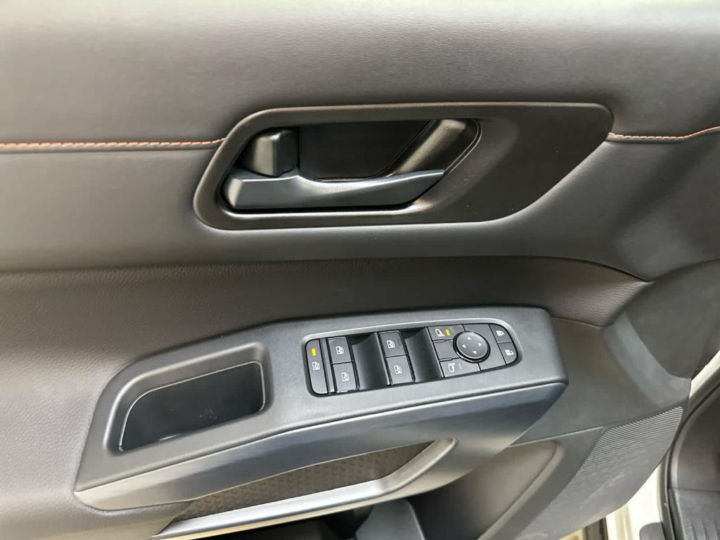 new 2025 Nissan Pathfinder car, priced at $44,248