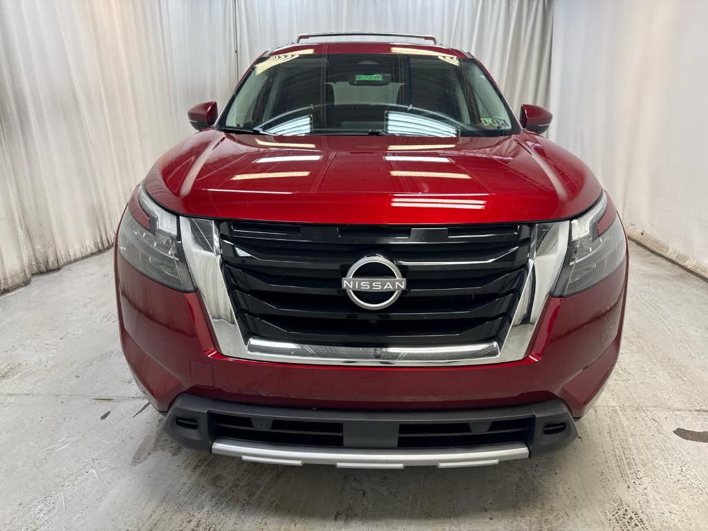 new 2025 Nissan Pathfinder car, priced at $51,056