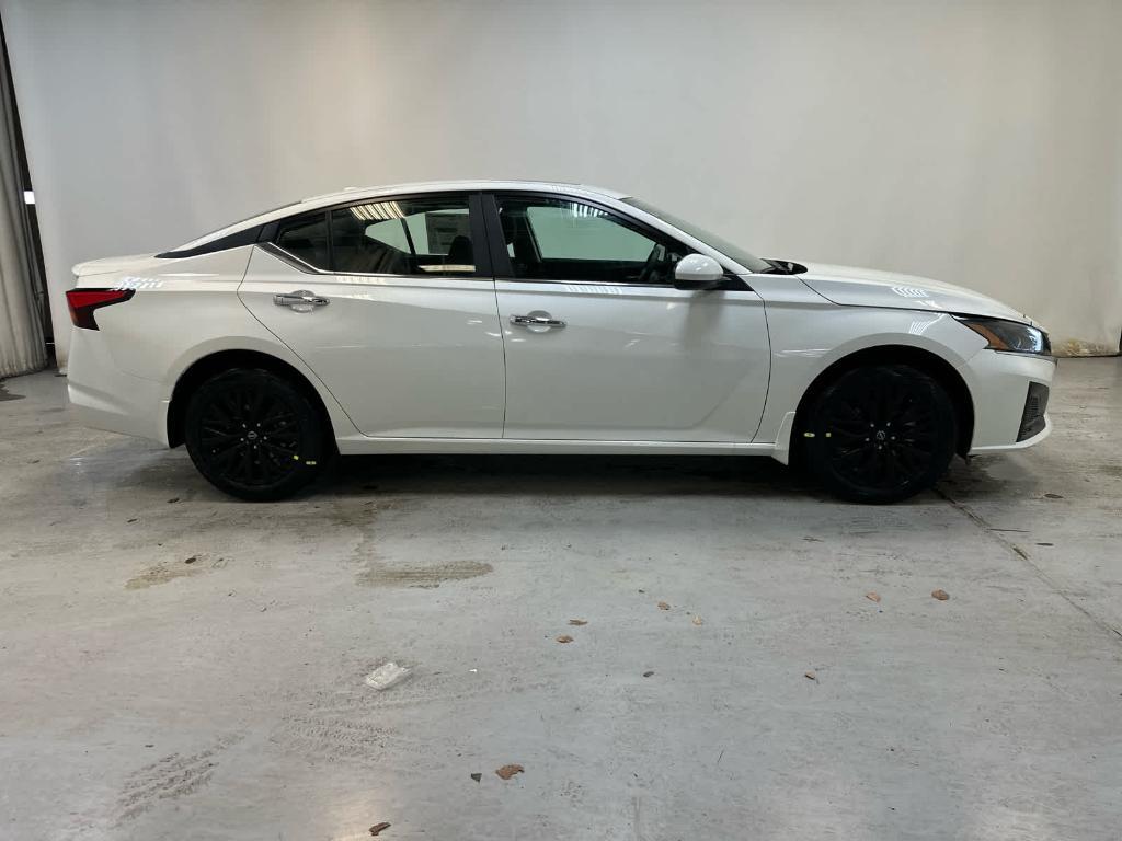 new 2025 Nissan Altima car, priced at $30,633