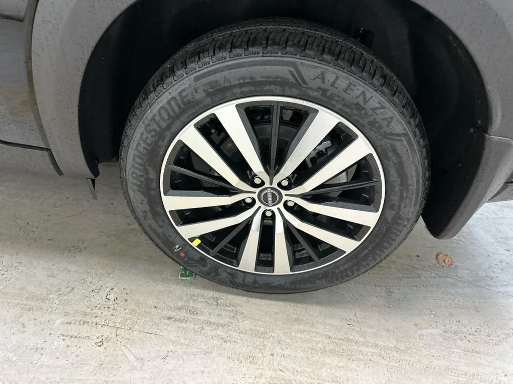 new 2025 Nissan Pathfinder car, priced at $53,560