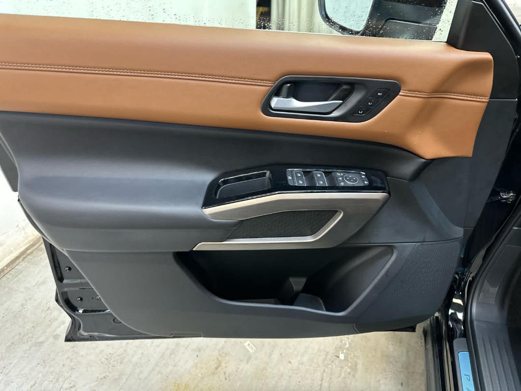 new 2025 Nissan Pathfinder car, priced at $53,560