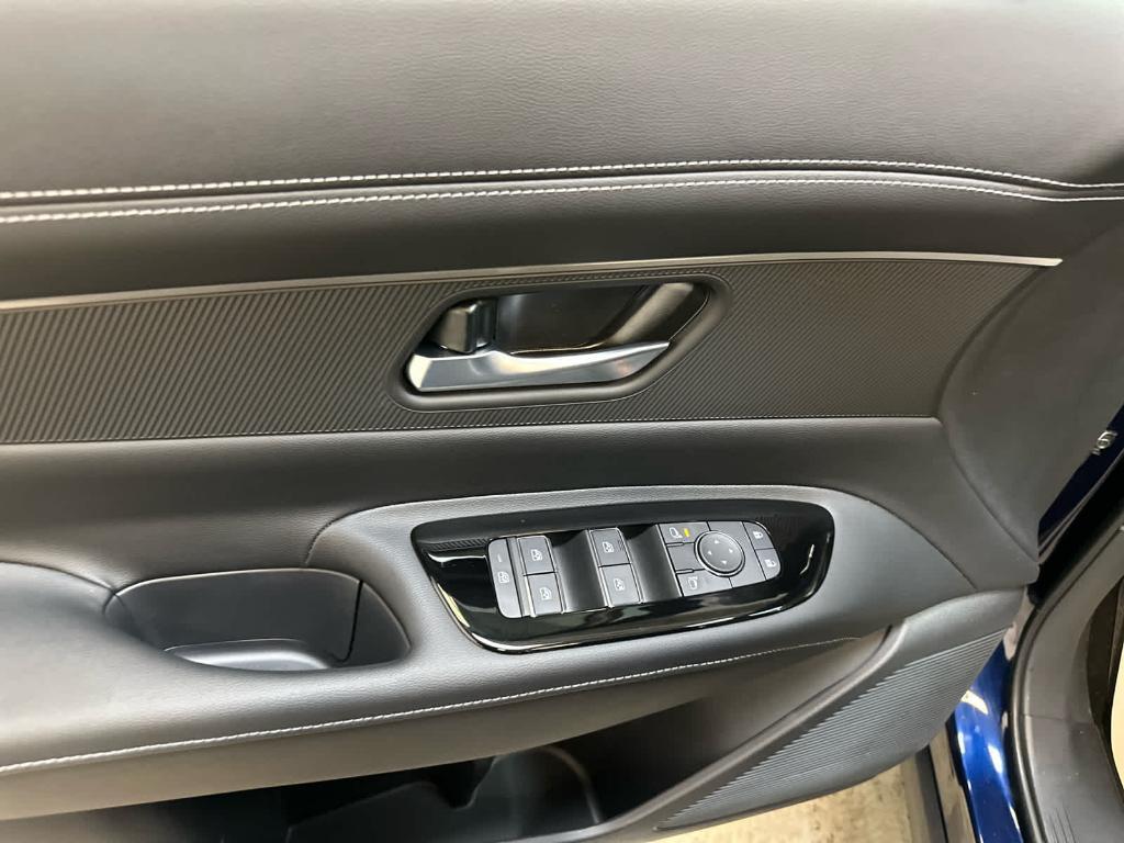 new 2025 Nissan Murano car, priced at $43,625