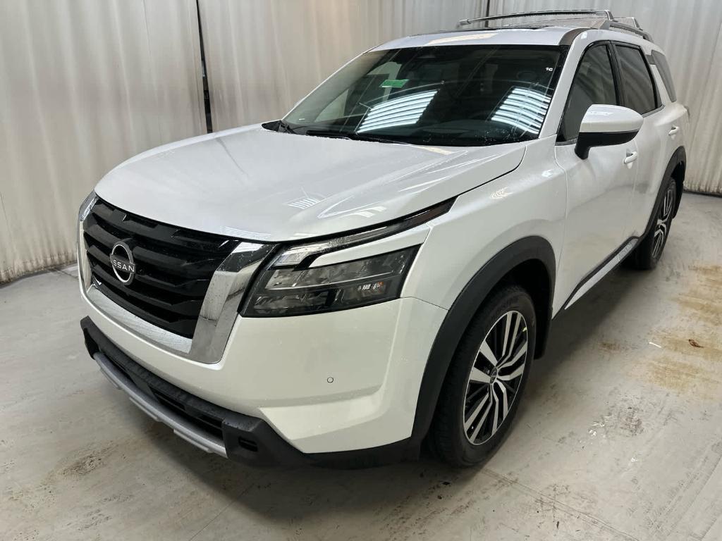 new 2025 Nissan Pathfinder car, priced at $51,022