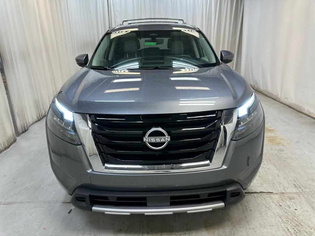 new 2025 Nissan Pathfinder car, priced at $44,086