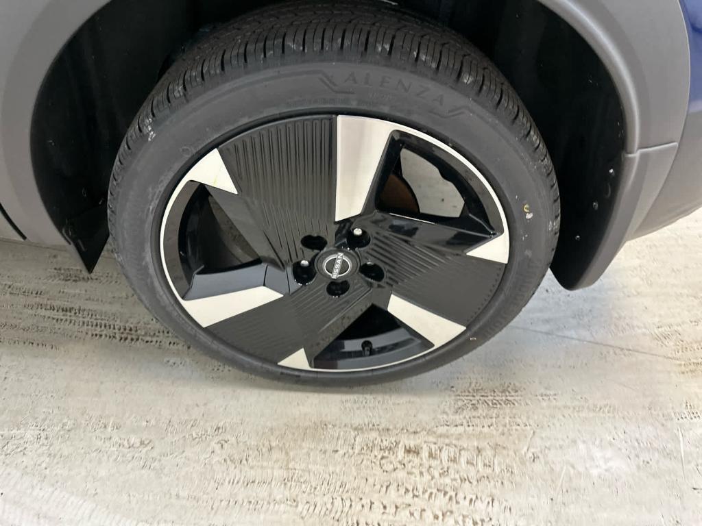 new 2025 Nissan Kicks car, priced at $30,760