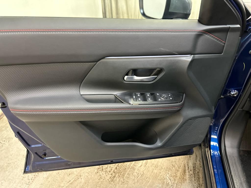 new 2025 Nissan Kicks car, priced at $30,760