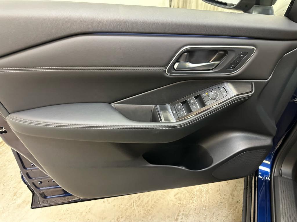 new 2025 Nissan Rogue car, priced at $42,494