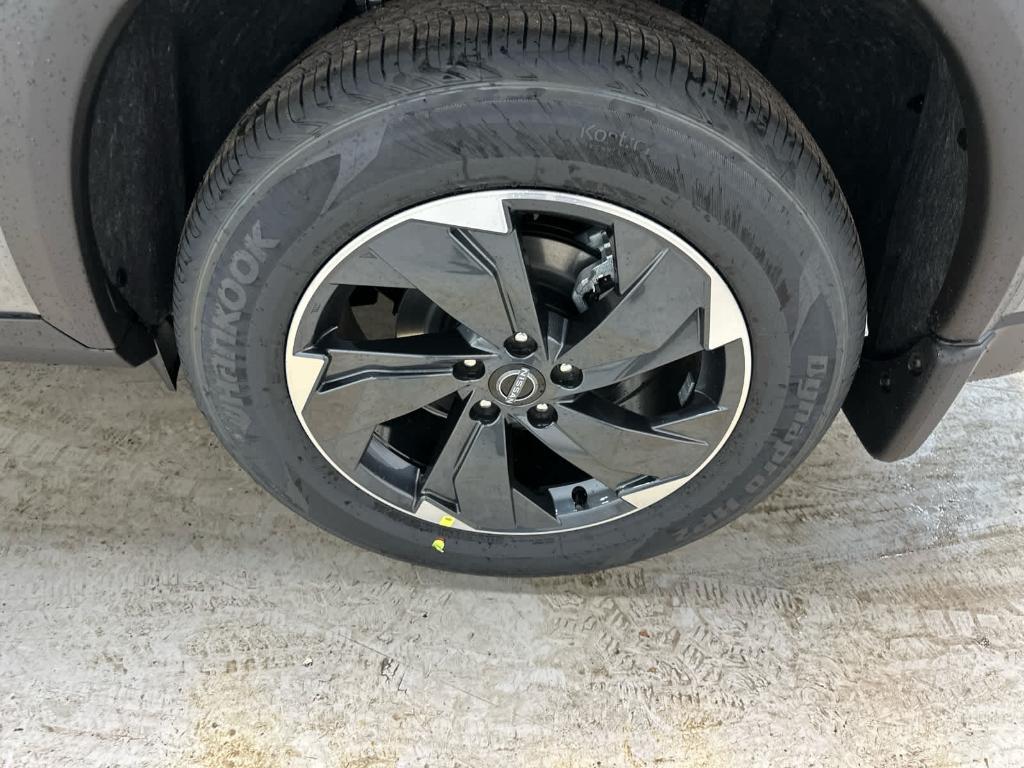 new 2025 Nissan Rogue car, priced at $32,104