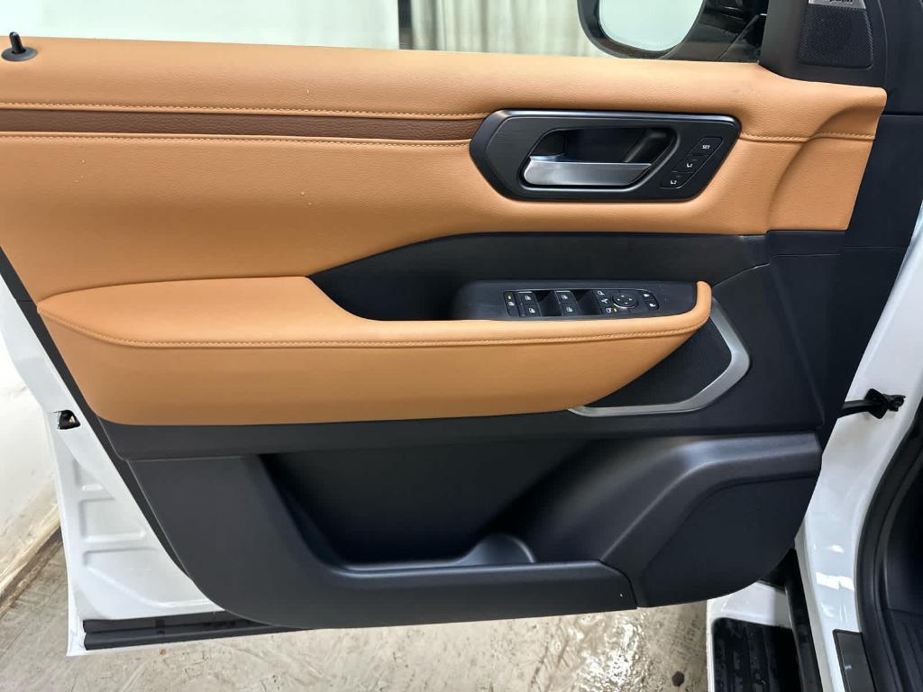 new 2025 Nissan Armada car, priced at $87,910