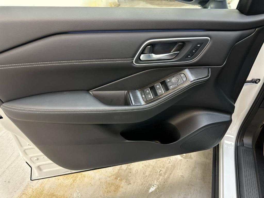 new 2026 Nissan Rogue car, priced at $41,664