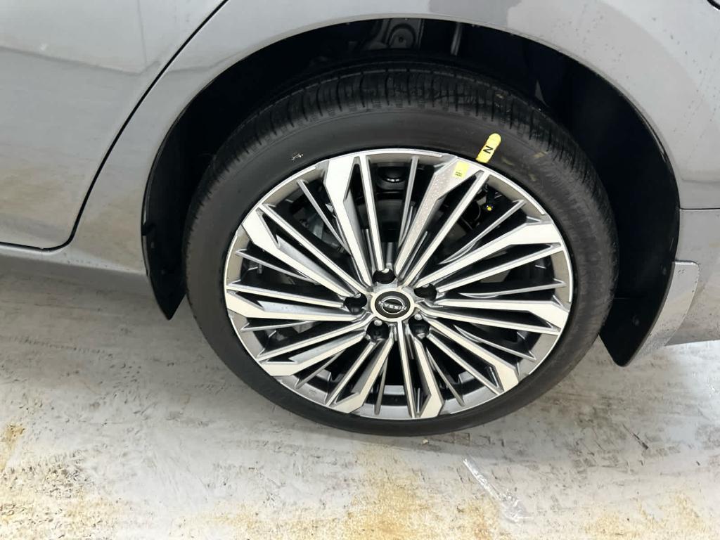 new 2025 Nissan Altima car, priced at $34,608