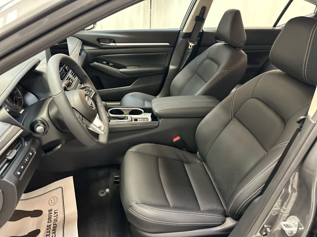 new 2025 Nissan Altima car, priced at $34,608