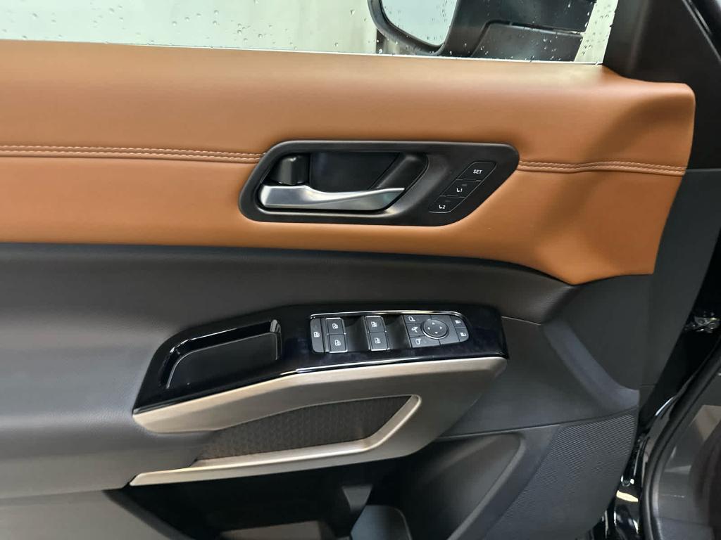 new 2025 Nissan Pathfinder car, priced at $53,135