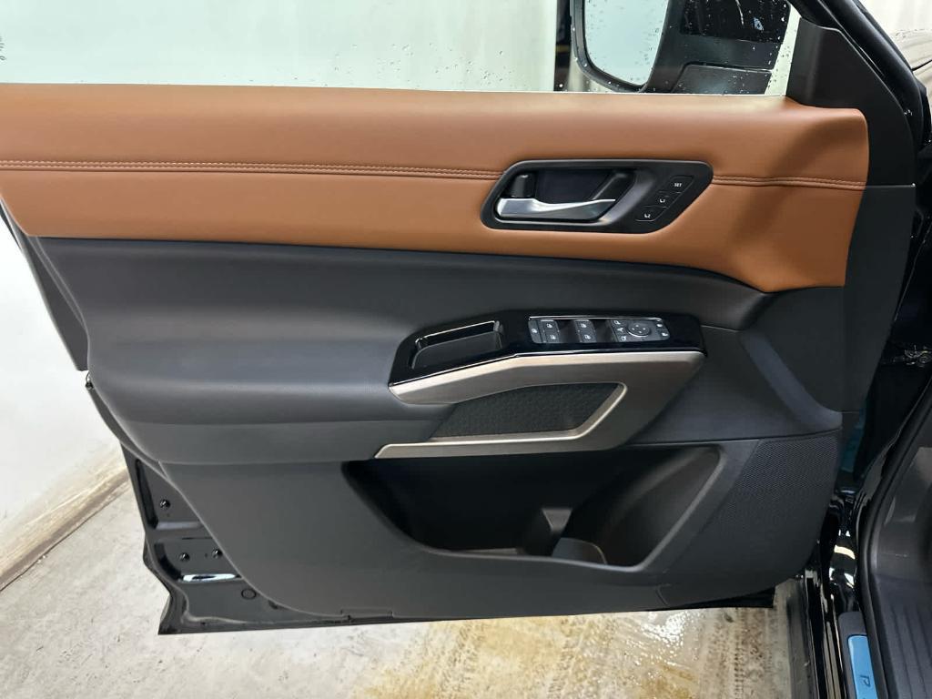 new 2025 Nissan Pathfinder car, priced at $53,135