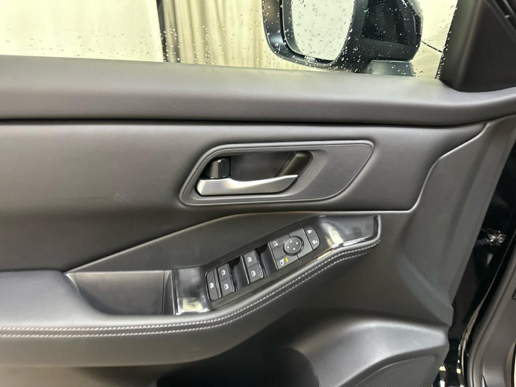 new 2026 Nissan Rogue car, priced at $33,086