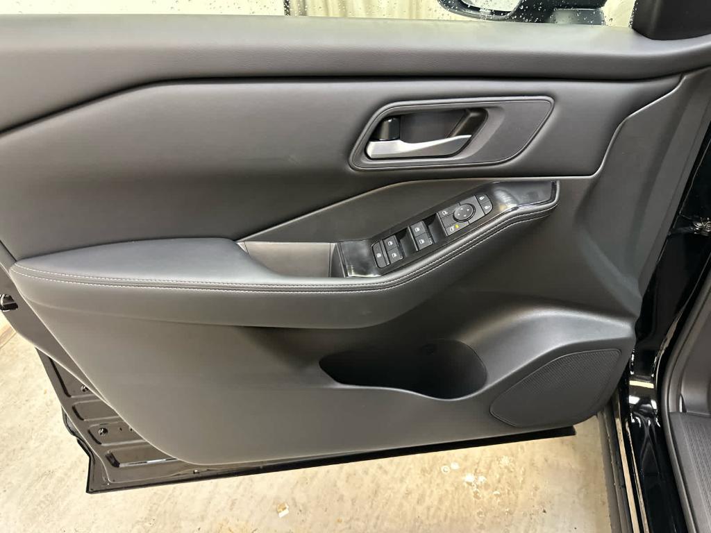 new 2026 Nissan Rogue car, priced at $33,086