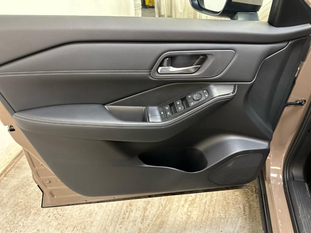 new 2025 Nissan Rogue car, priced at $37,065