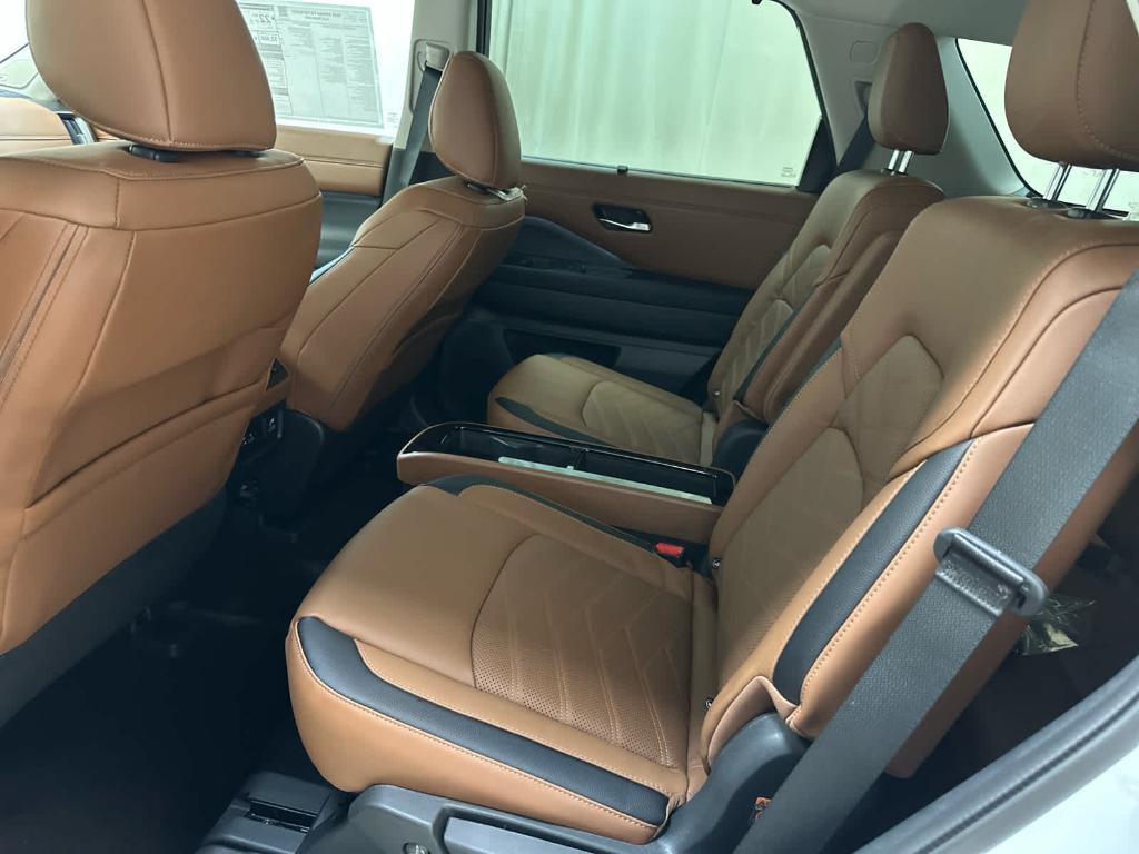 new 2025 Nissan Pathfinder car, priced at $52,208