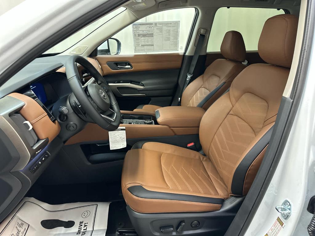 new 2025 Nissan Pathfinder car, priced at $52,208