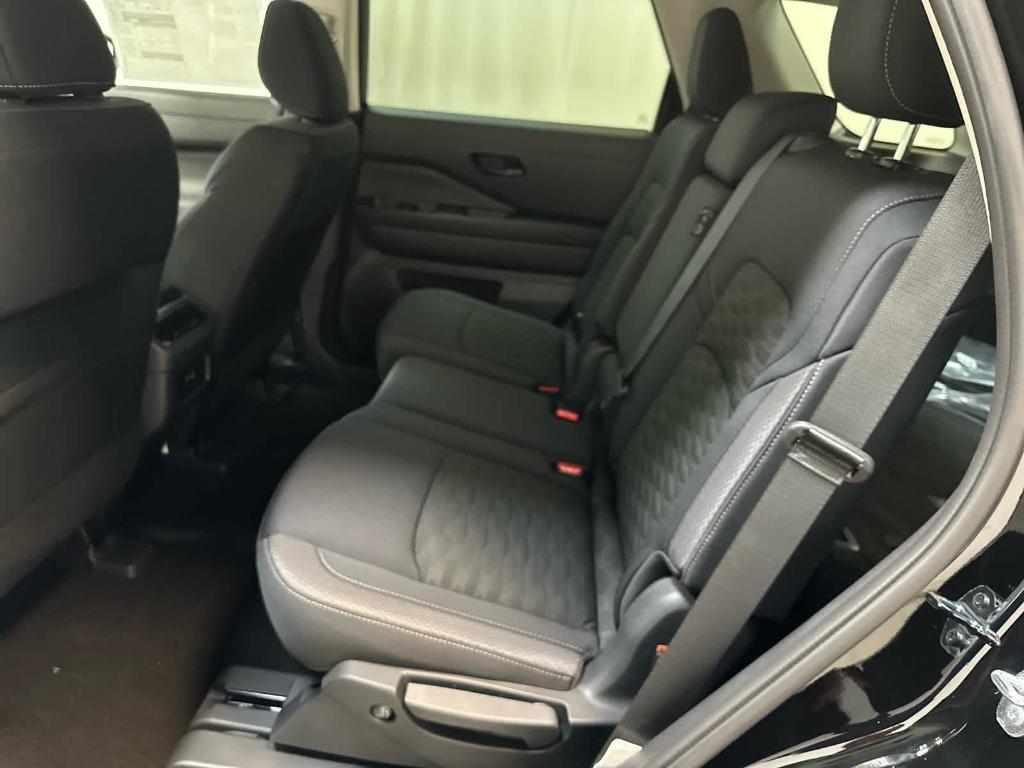 new 2025 Nissan Pathfinder car, priced at $41,387