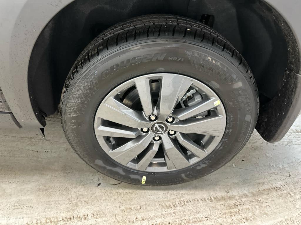 new 2025 Nissan Pathfinder car, priced at $41,387