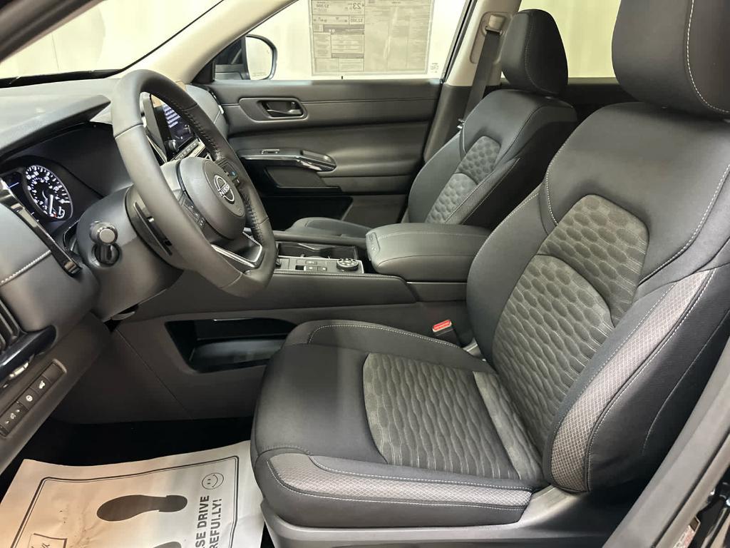 new 2025 Nissan Pathfinder car, priced at $41,387