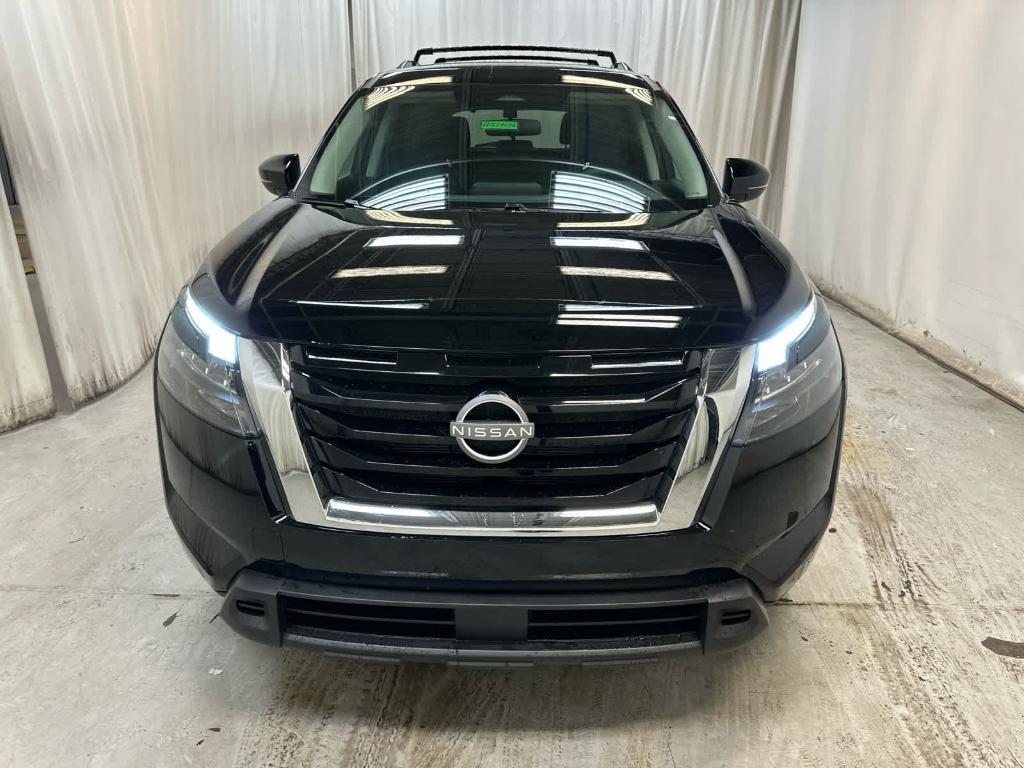 new 2025 Nissan Pathfinder car, priced at $41,387