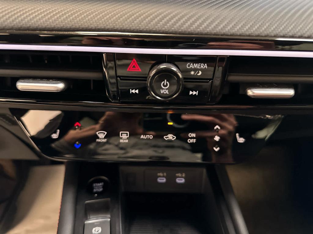 new 2025 Nissan Kicks car, priced at $32,005