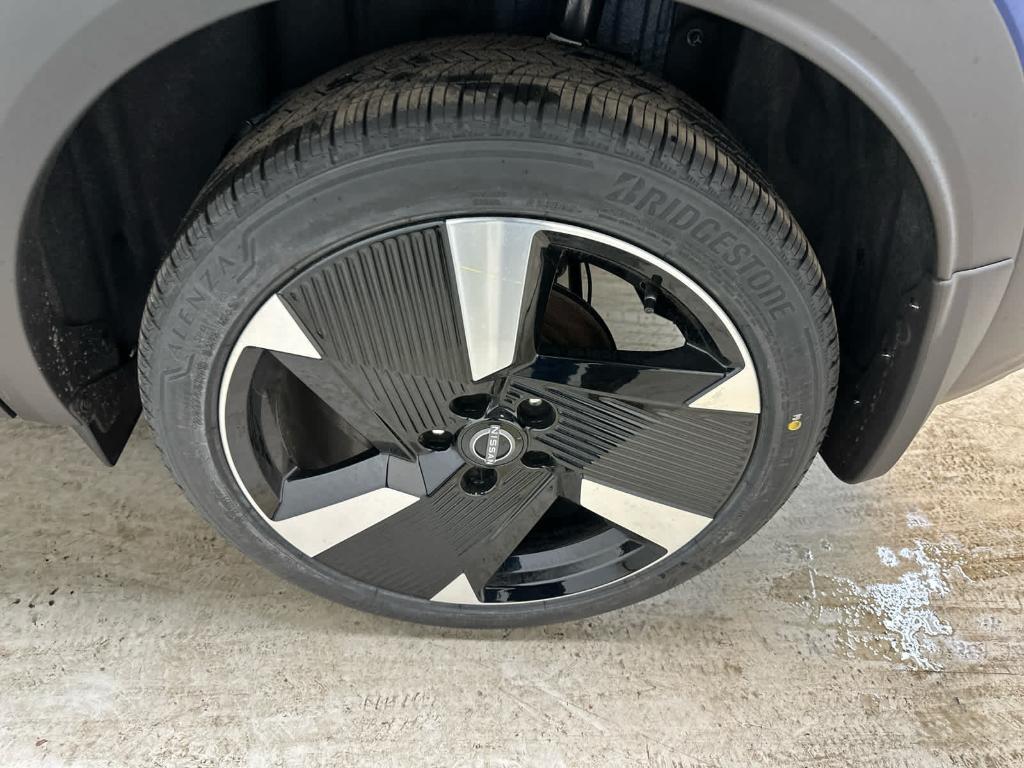 new 2025 Nissan Kicks car, priced at $32,945