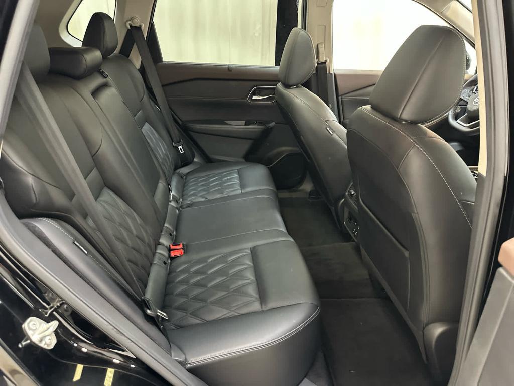 used 2021 Nissan Rogue car, priced at $28,288