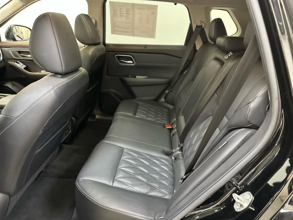 used 2021 Nissan Rogue car, priced at $28,288
