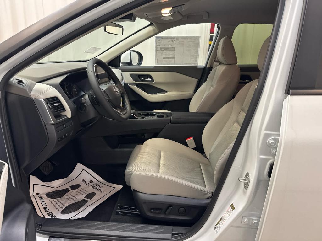 new 2025 Nissan Rogue car, priced at $34,166