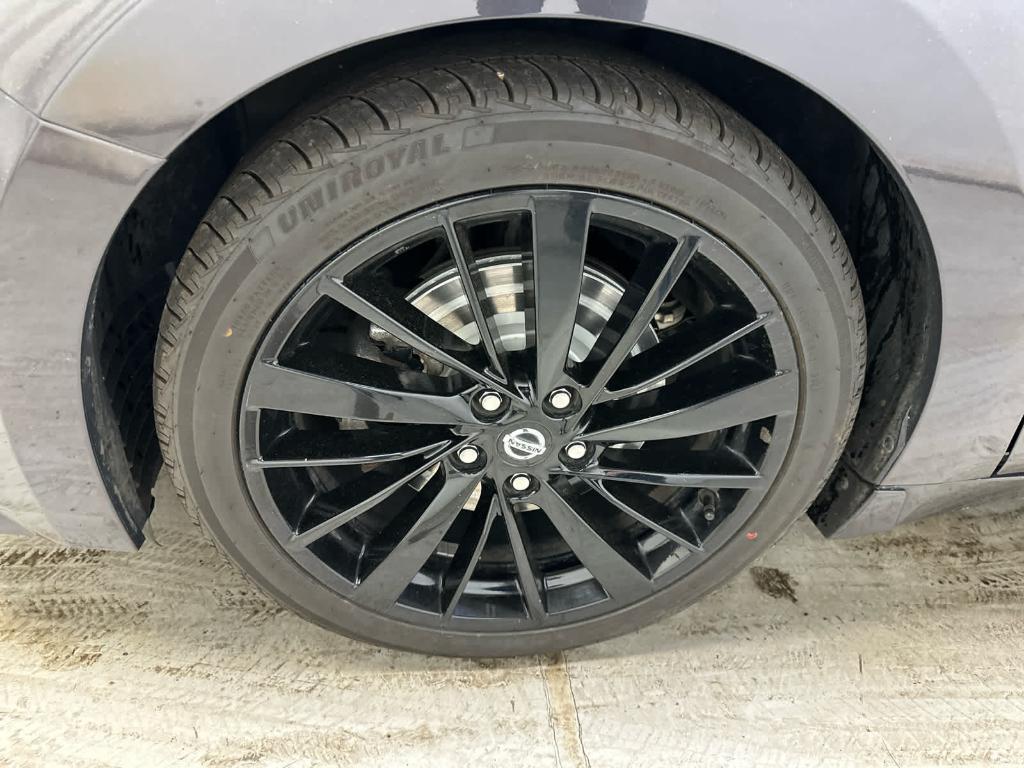 used 2021 Nissan Maxima car, priced at $27,366