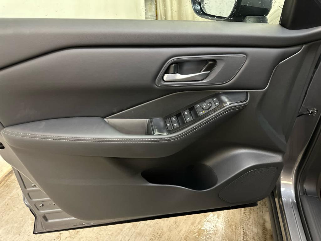 new 2025 Nissan Rogue car, priced at $32,104