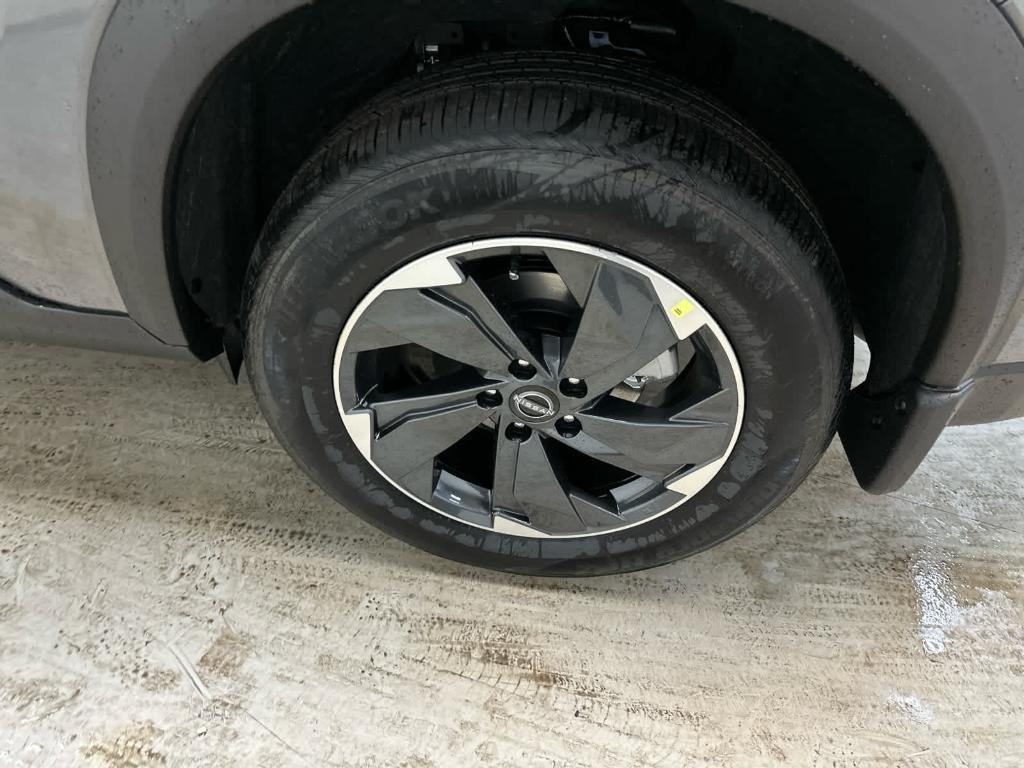 new 2025 Nissan Rogue car, priced at $32,104