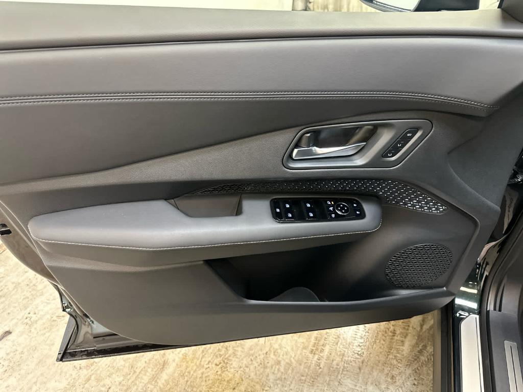new 2025 Nissan ARIYA car, priced at $49,813